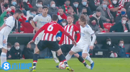 详解棒球规则中的“替补球员再入场”限制及其在特定局数的破例