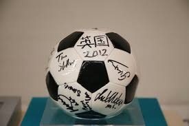 湖人官方发布：世界体操冠军能学会湖人啦啦队的舞蹈动作吗？